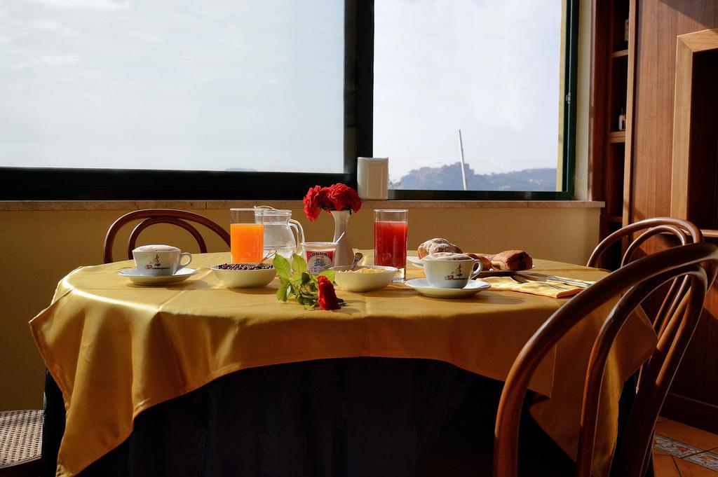 Albergo Delle Rose Pozzuoli Buitenkant foto